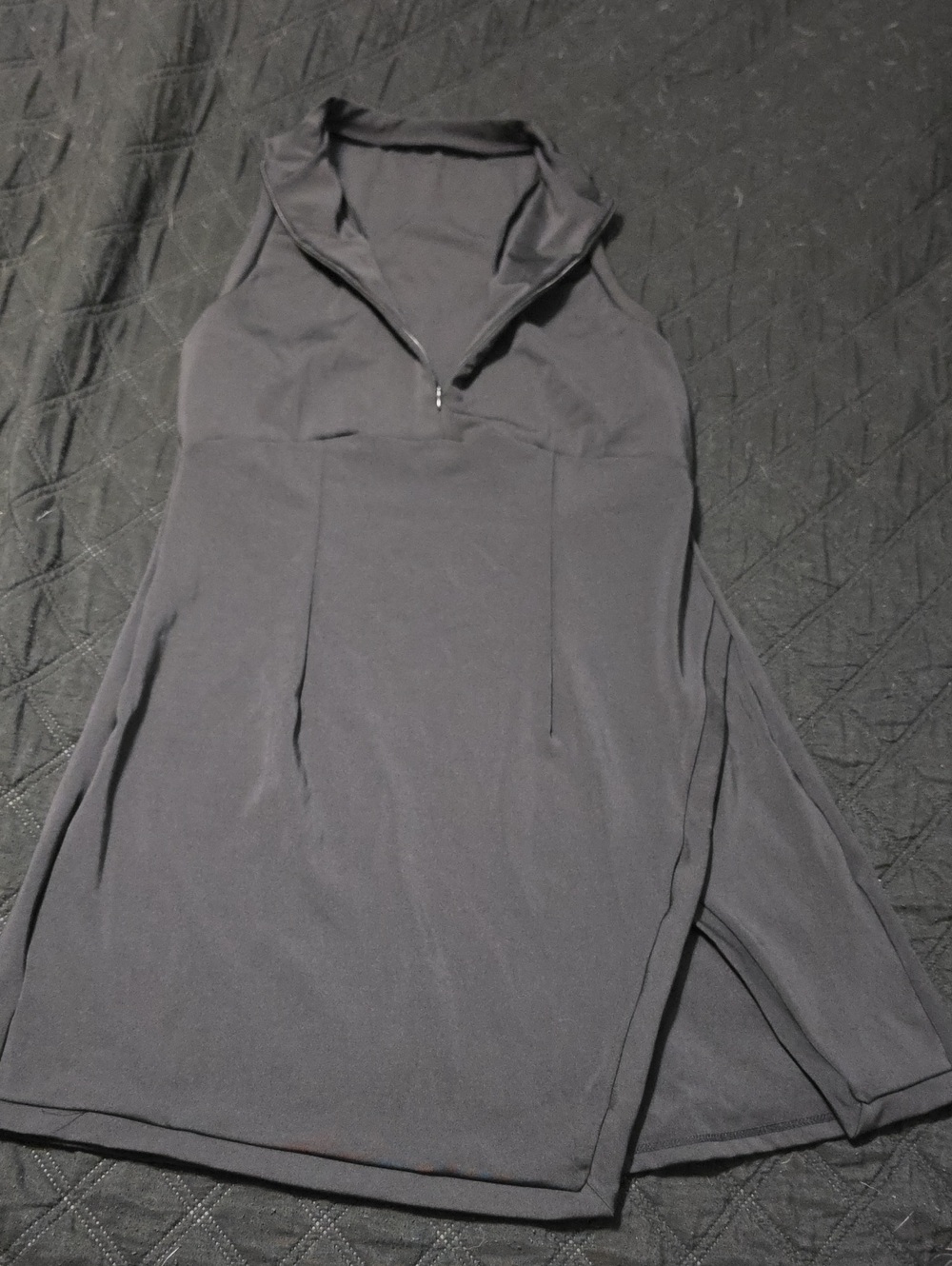 New HALARA Sleeveless Zip-Neck Dress
